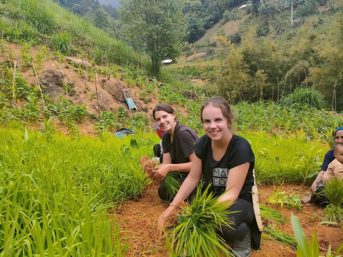 Indigenous Homestay- Trek- Food- Bus Mu Cang Chai Экстерьер фото