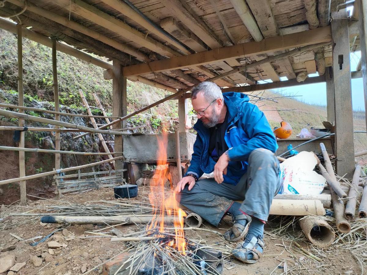 Indigenous Homestay- Trek- Food- Bus Mu Cang Chai Экстерьер фото