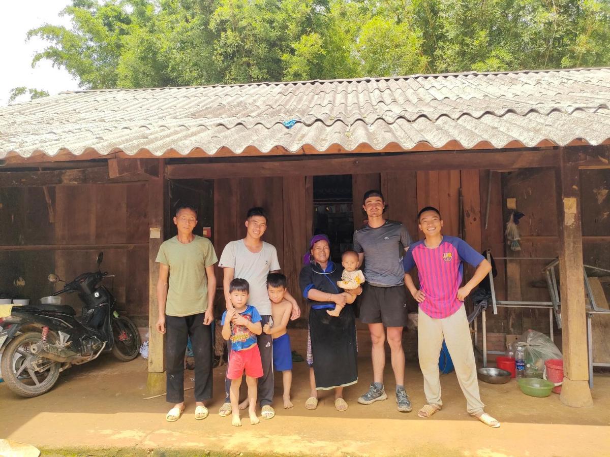 Indigenous Homestay- Trek- Food- Bus Mu Cang Chai Экстерьер фото