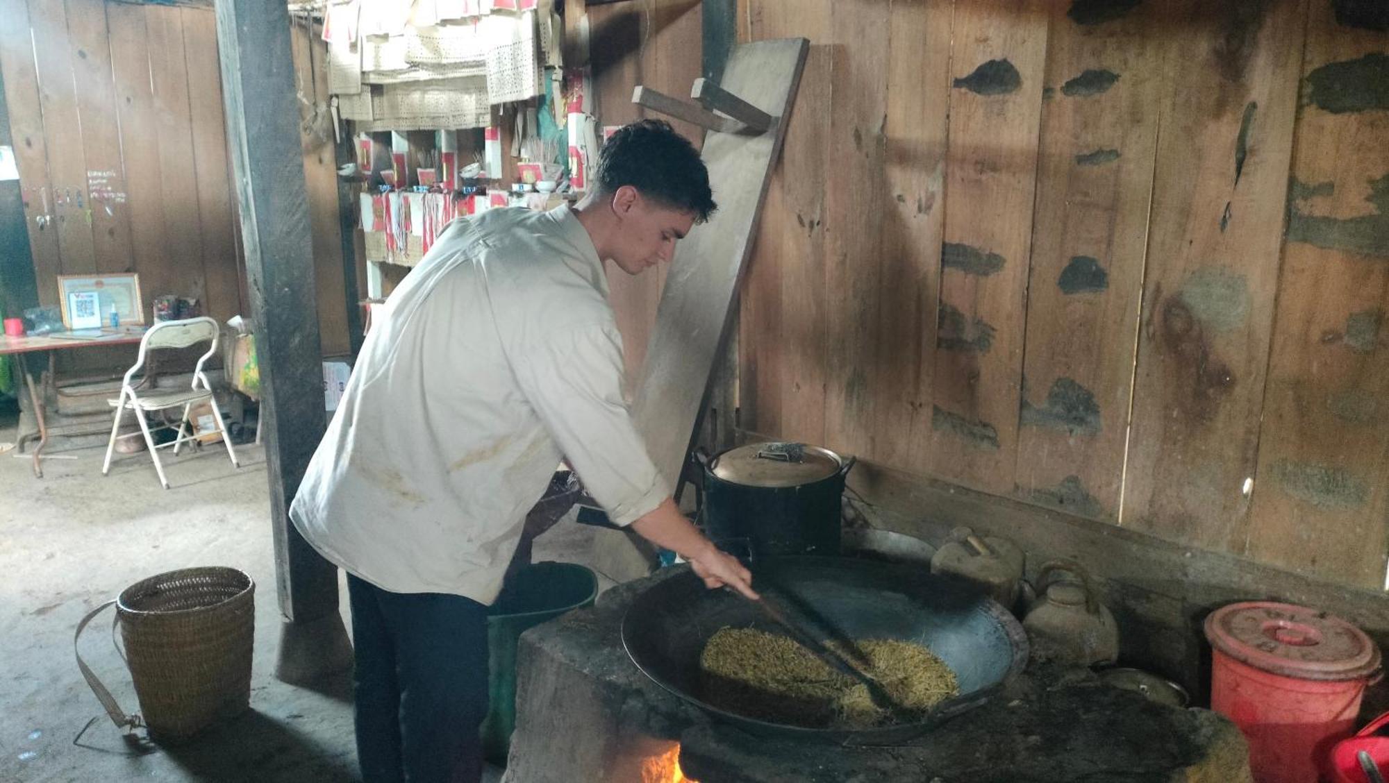 Indigenous Homestay- Trek- Food- Bus Mu Cang Chai Экстерьер фото